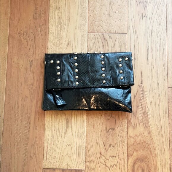 Vintage Black leather snake pattern bag with silver studs and chain strap - Picture 10 of 10